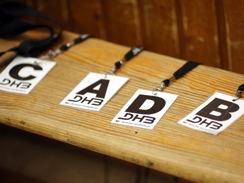 karten fuer offizielle frei juergen pfliegensdoerfer